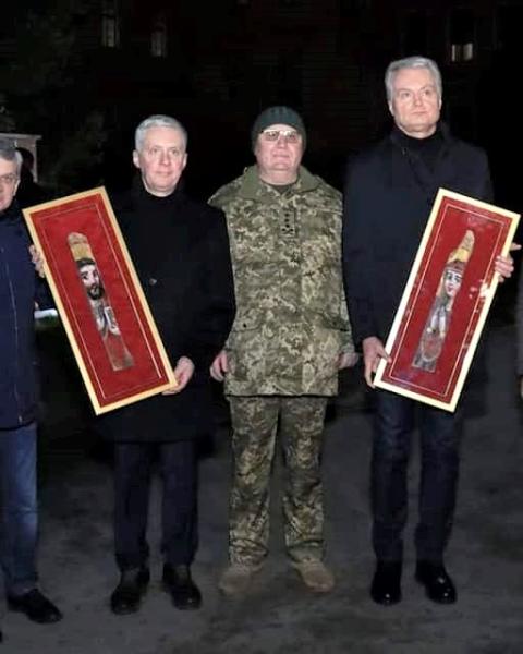 В рамках міжнародної підтримки України!