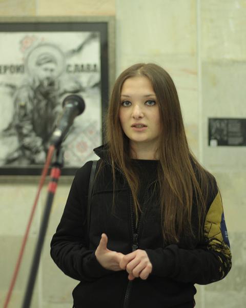 Виставка дніпровської художниці Єлизавети Борсук "Титани незламності" – надихає і одухотворює.