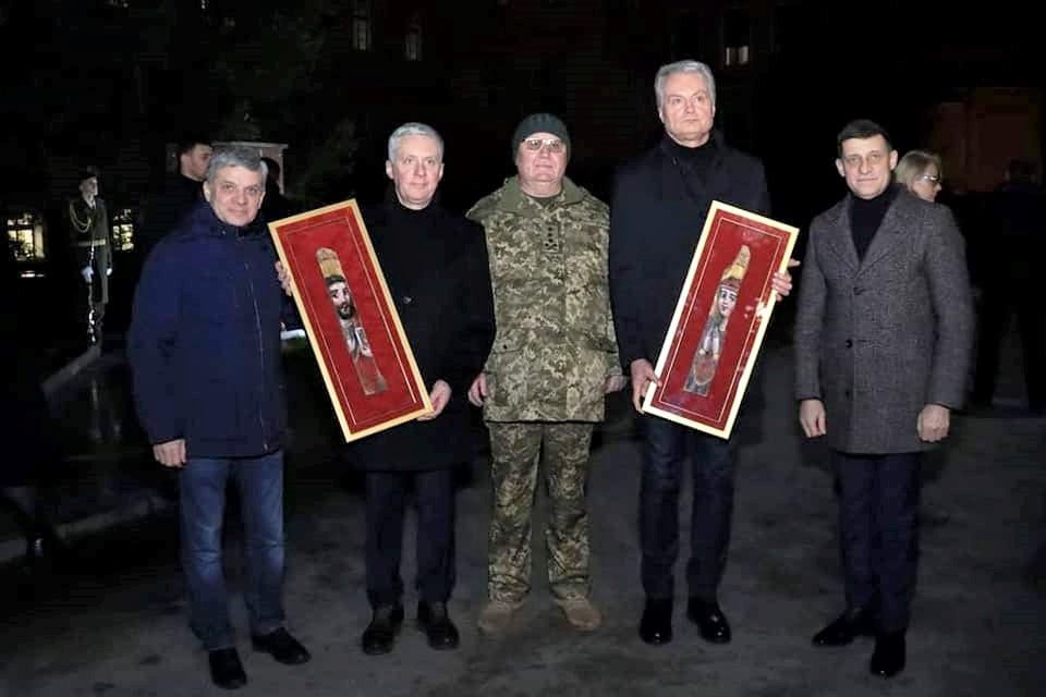 В рамках міжнародної підтримки України!