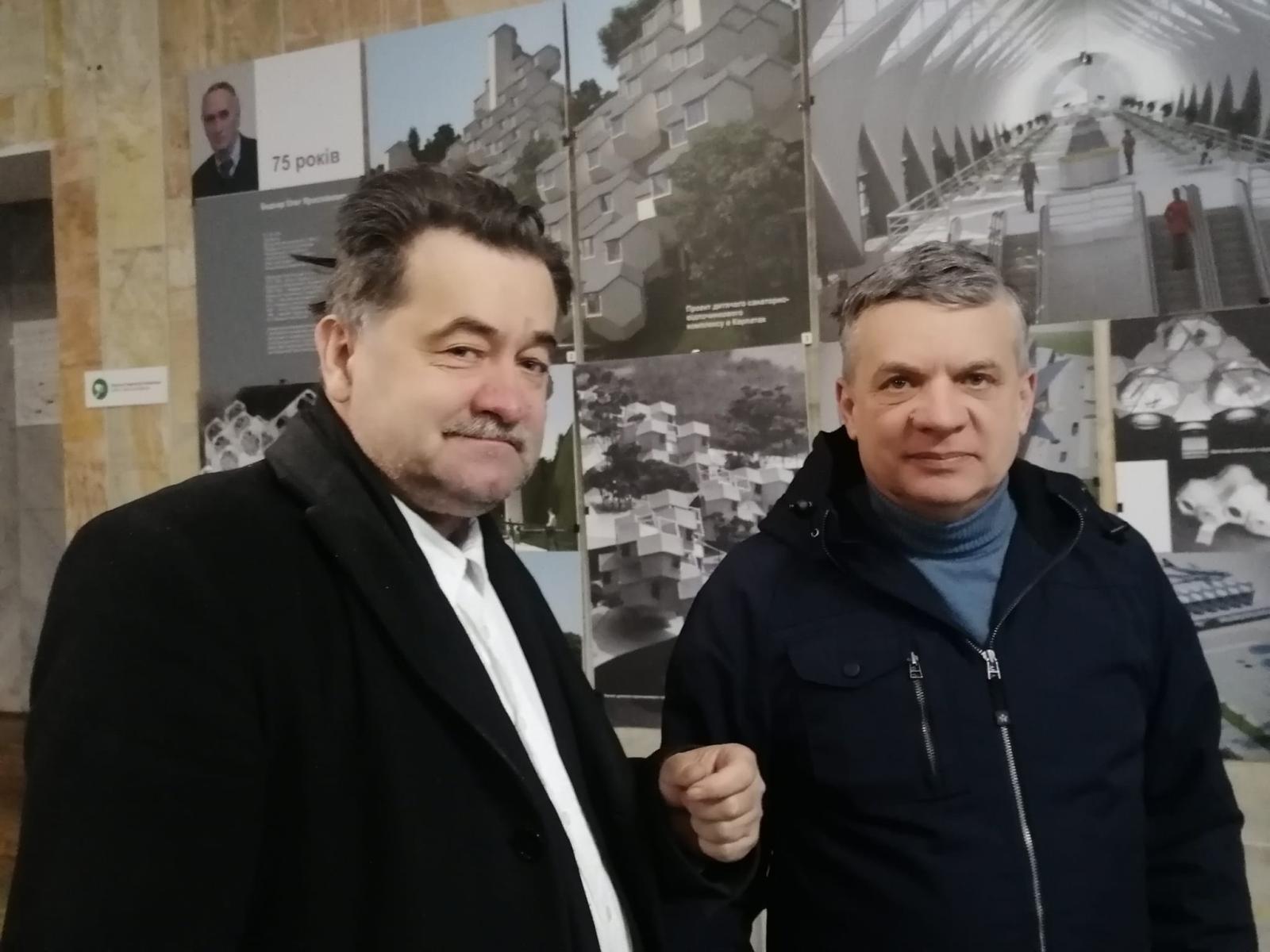 У Львівському Палаці мистецтв відбулося закриття виставки доктора мистецтвознавства Олега Боднара.