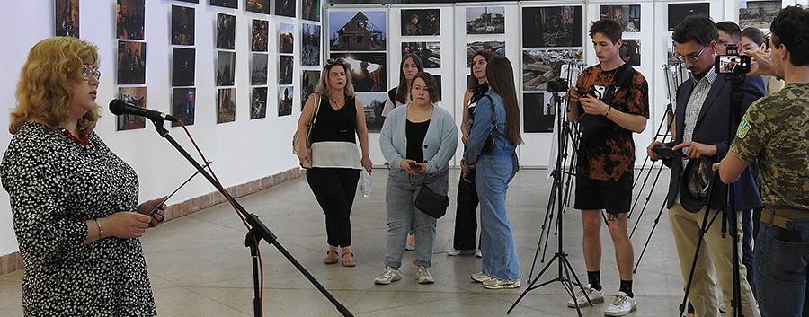 У Львові відкрили виставку світлин фотографа і воїна ЗСУ Максима Бурди з позивним «Фотограф»